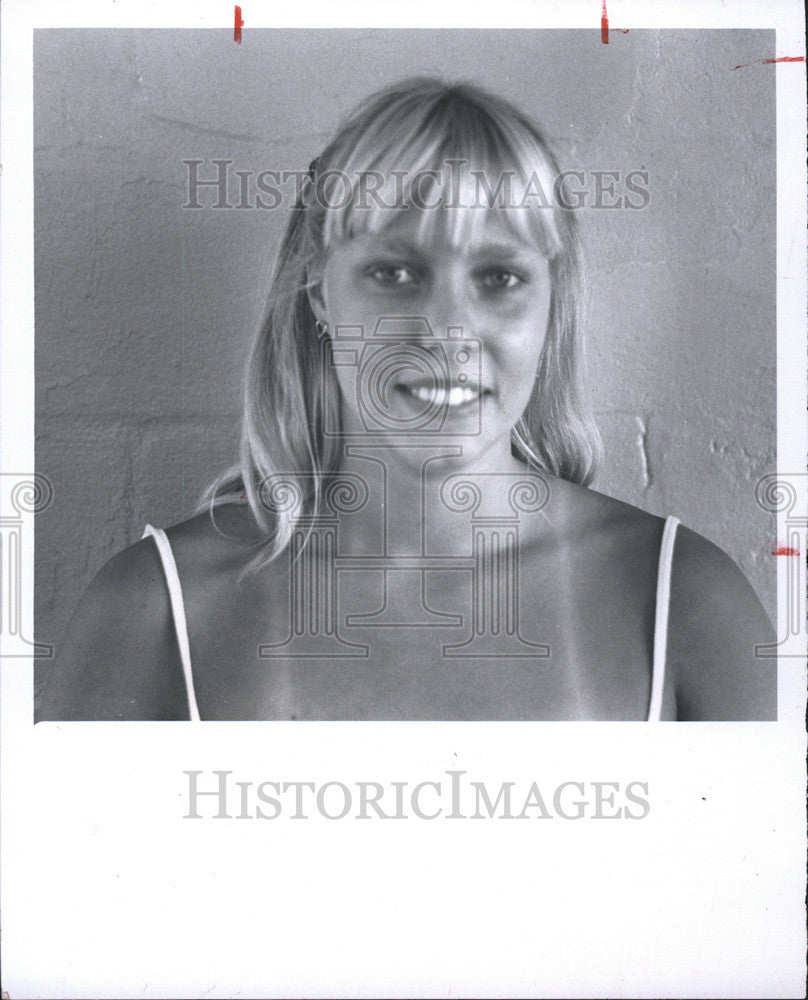 1981 Press Photo Annukka Ahlsund senior improve school look - Historic Images