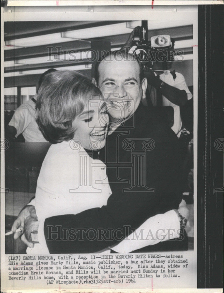 1964 Press Photo Edie Adams Marty Mills music publisher Santa Monica Eraie Hills - Historic Images