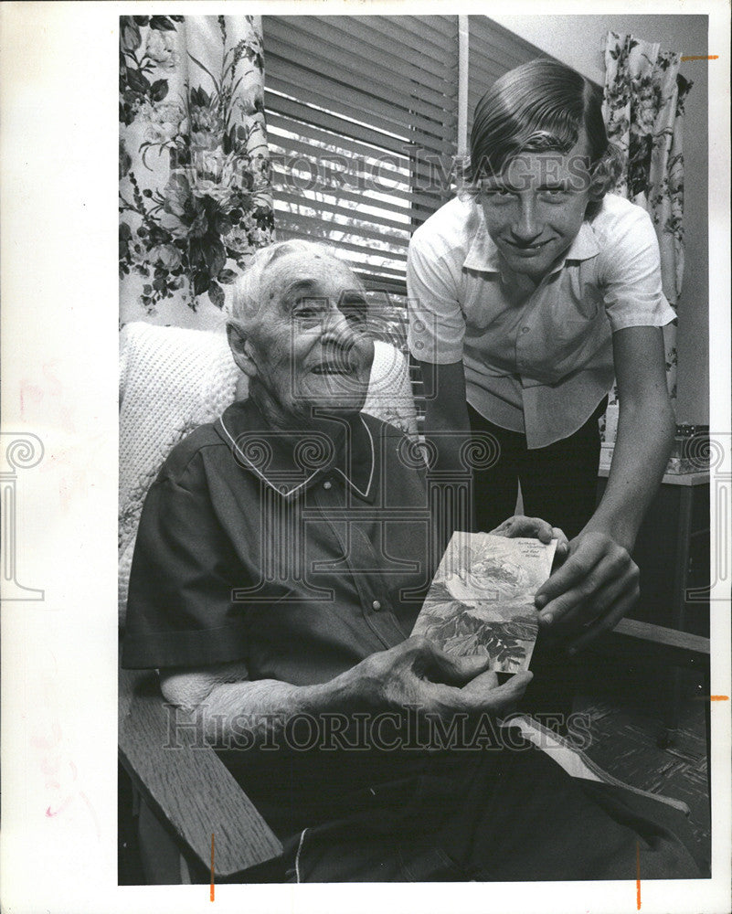 1971 Press Photo Mrs. Emma Adams was celebrating her 101st birthday and Frederic - Historic Images