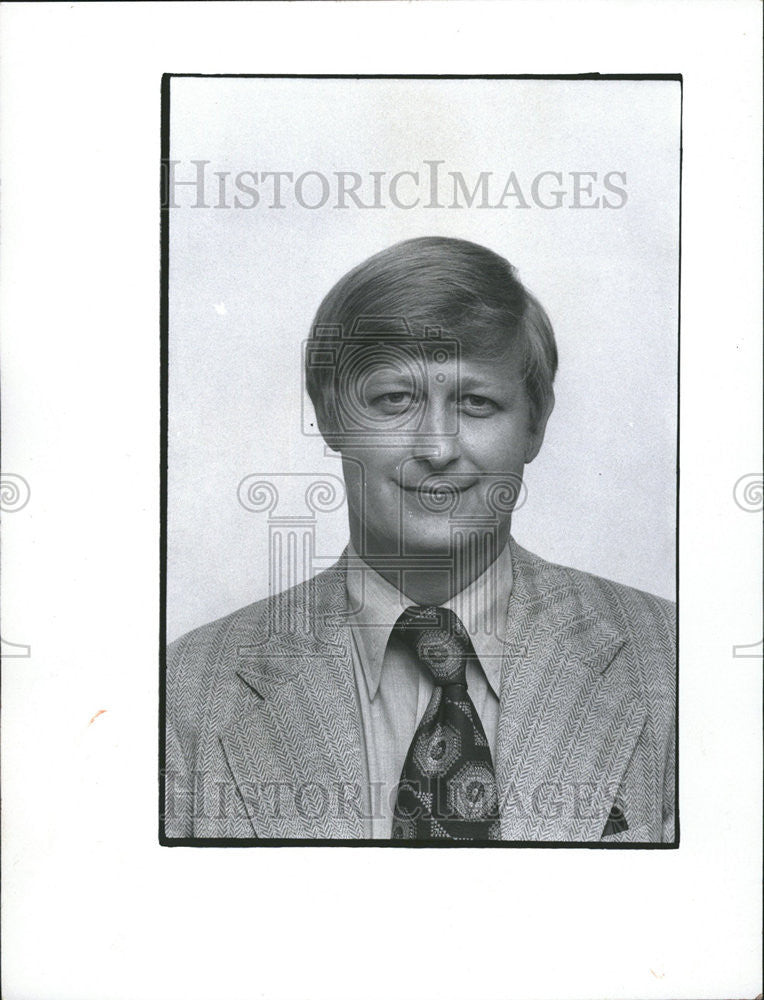 1974 Press Photo Chasco Fiesta business man wear suit pose Wade Godfrey - Historic Images