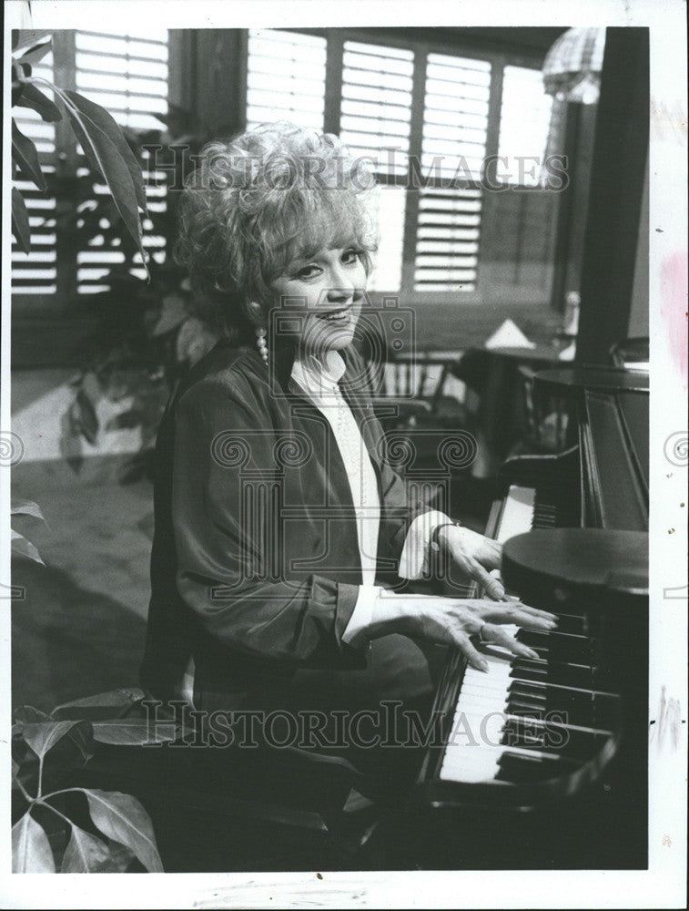 1983 Press Photo Edie Adams American Singer Broadway TV Film Actress Comedienne - Historic Images