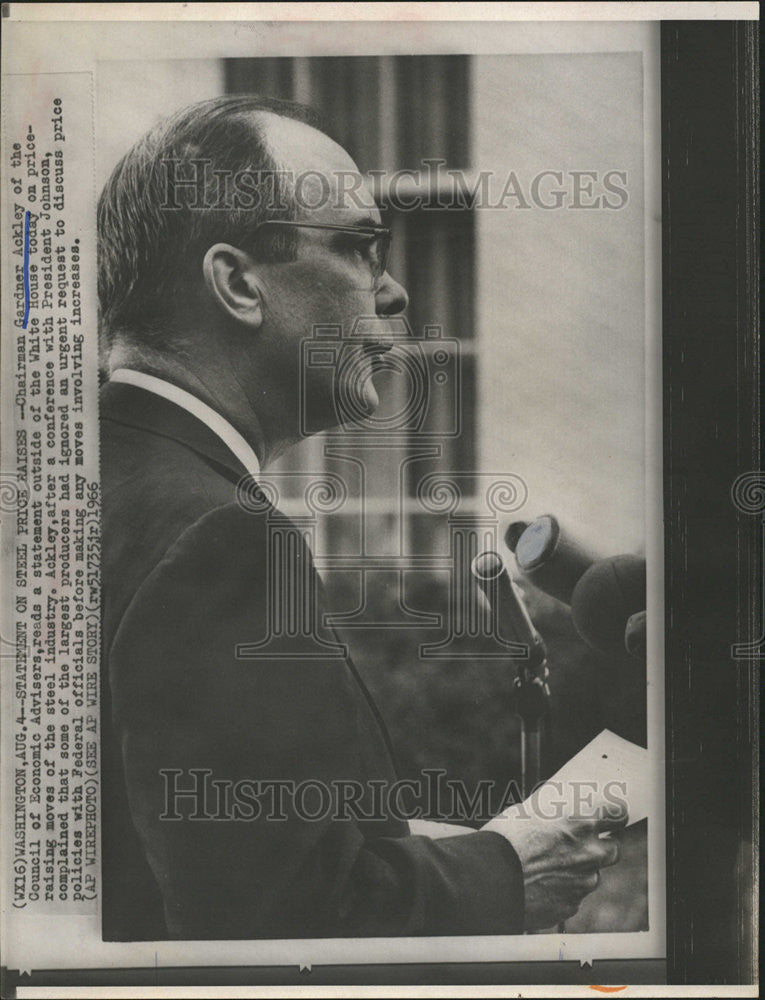 1966 Press Photo Chairman Gardner Ackley of the Council of Economic Advisers - Historic Images