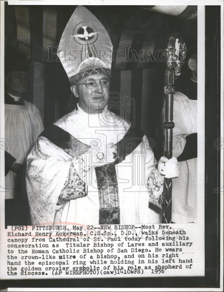 1956 Press Photo Rev Richard Henry Ackerman Paul New Bishop Cathedral Roman - Historic Images