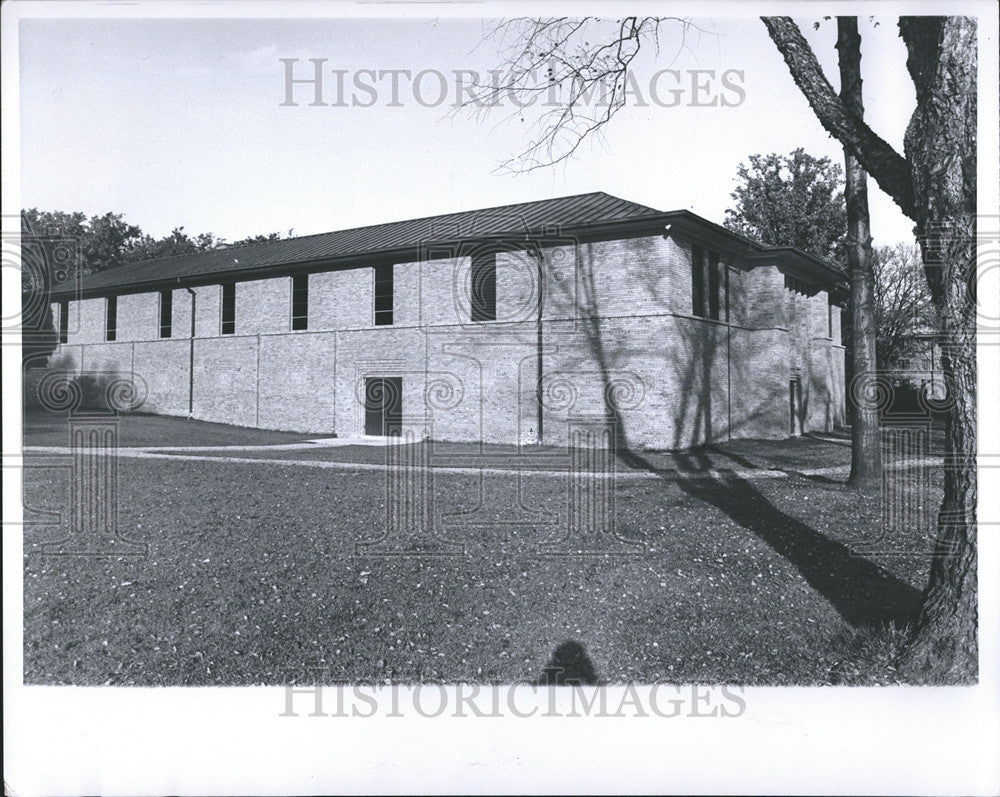 1975 Press Photo Kingswood school new gym - Historic Images