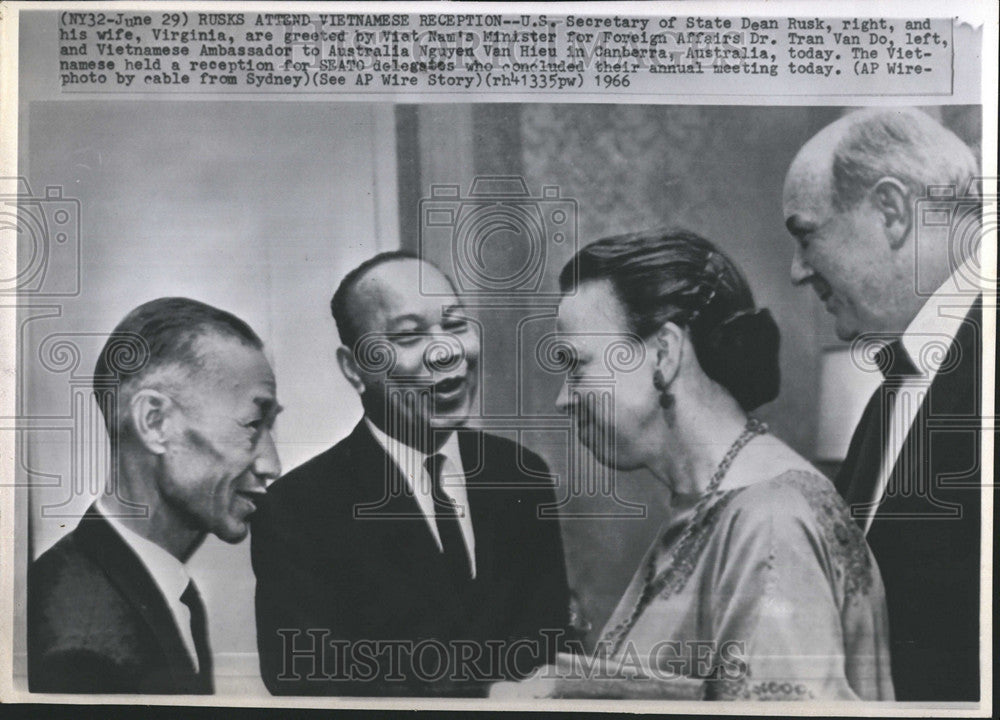 1966 Press Photo US Sec. of State Den and wife Virginia greeted by Vietnam&#39;s Min - Historic Images