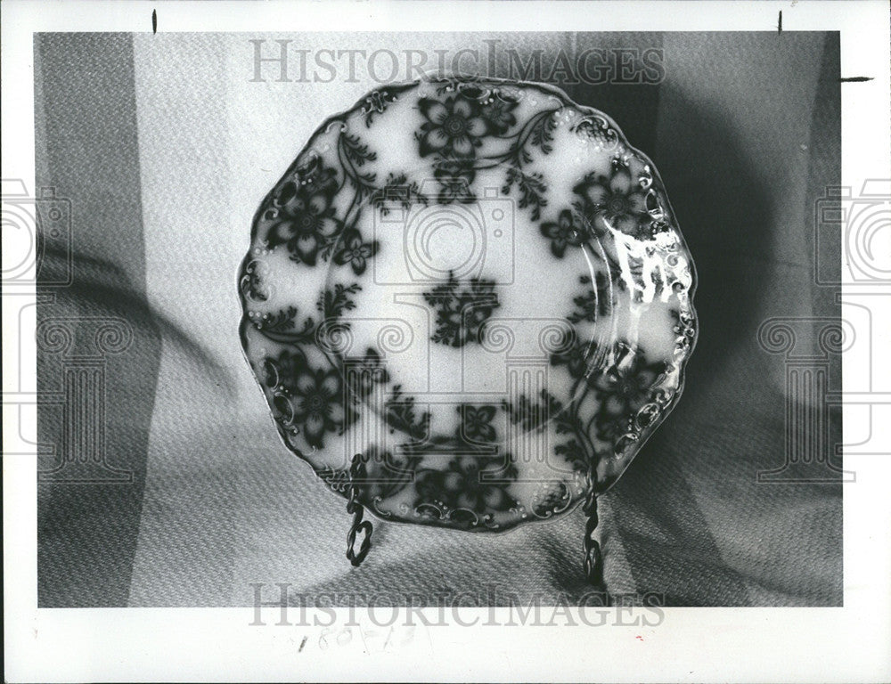 1977 Press Photo Tableware Plate - Historic Images