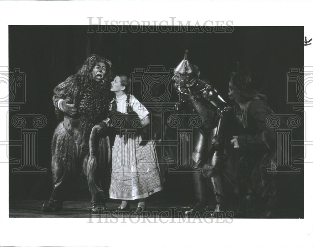 1998 Press Photo Actor scene Wizard OZ Theater Play - Historic Images