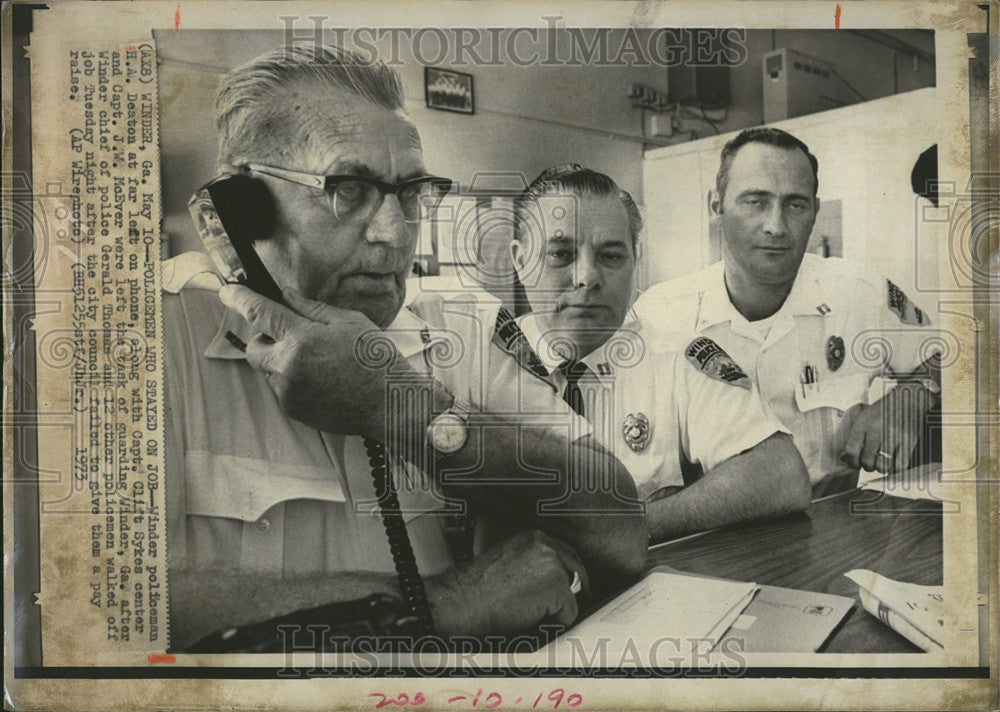 1973 Press Photo PolicemenJob Winder Deaton Clift Sykes - Historic Images