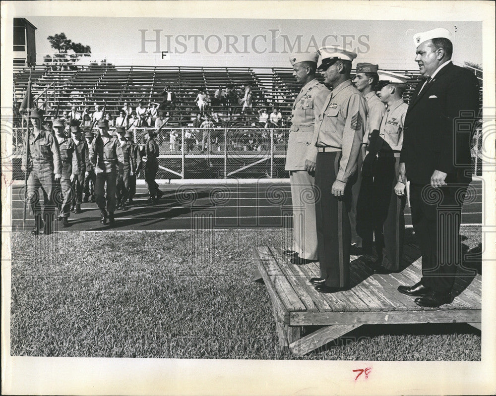 1965 Press Photo Squad Marine Petersburg Pass Review Ceremonies Stewart Field - Historic Images