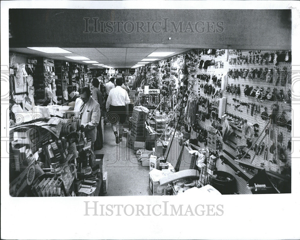 1973 Press Photo Marine Hardware Store Interior - Historic Images