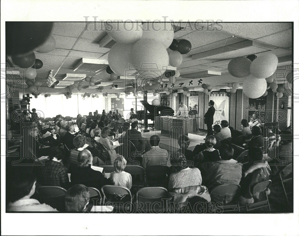 1980 Press Photo Community Christ The Servant Church Congregation Service - Historic Images