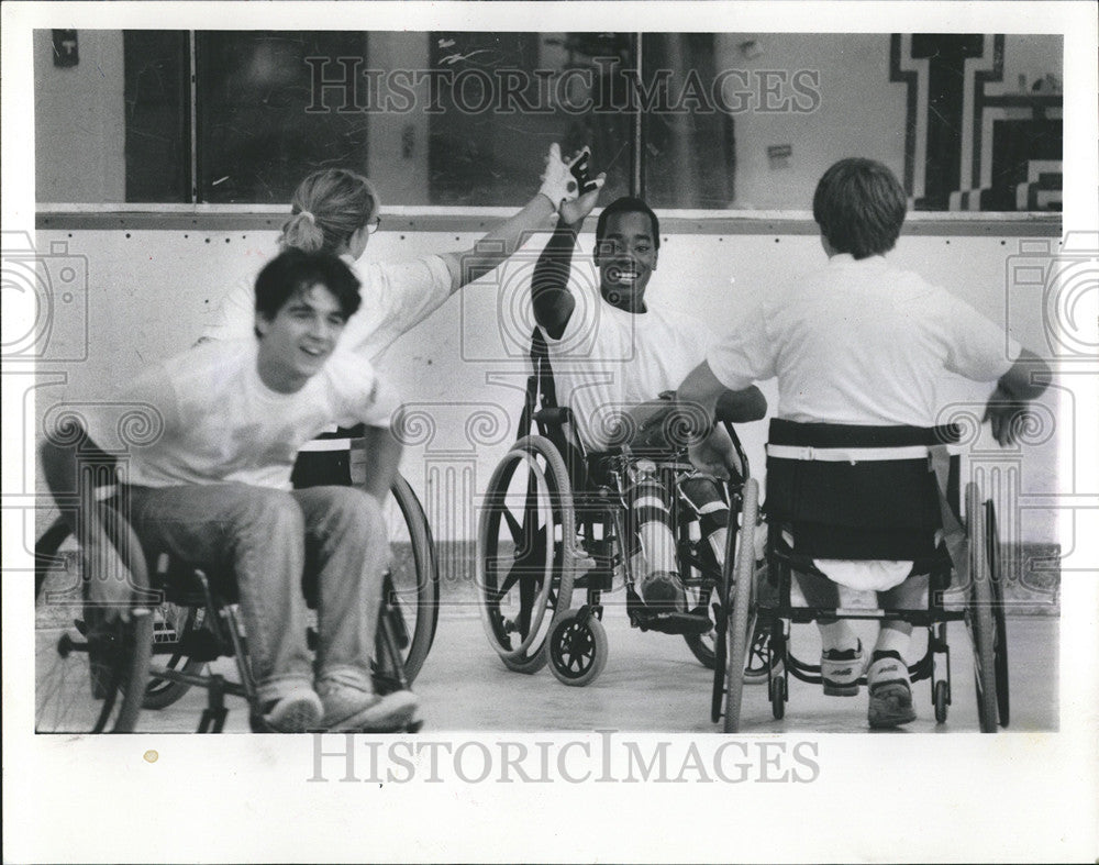 1989 Press Photo Arlington Jubilates Jimbo Covert Brad Munster Chicago - Historic Images