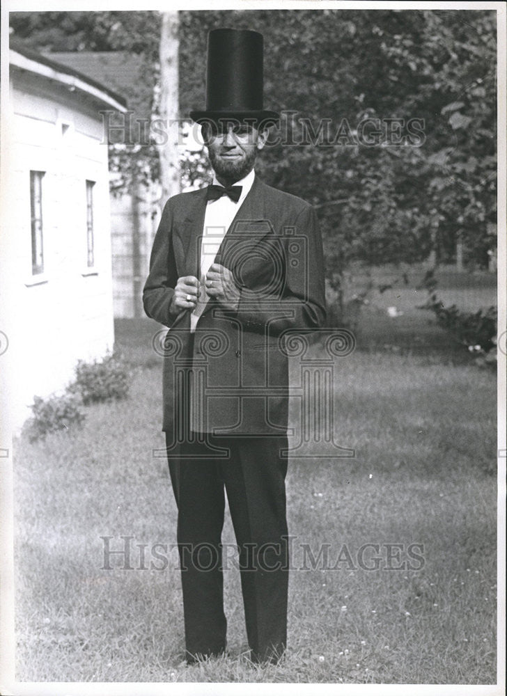 1969 Press Photo Erhardt Carl Abram Plainville Abraham Lincoln Double - Historic Images