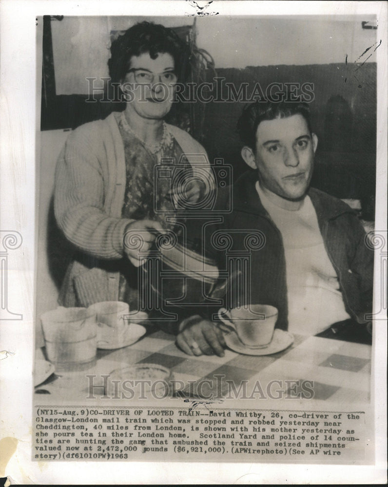 1963 Press Photo David Whitby co driver of the Glassgow-London mail train robbed - Historic Images