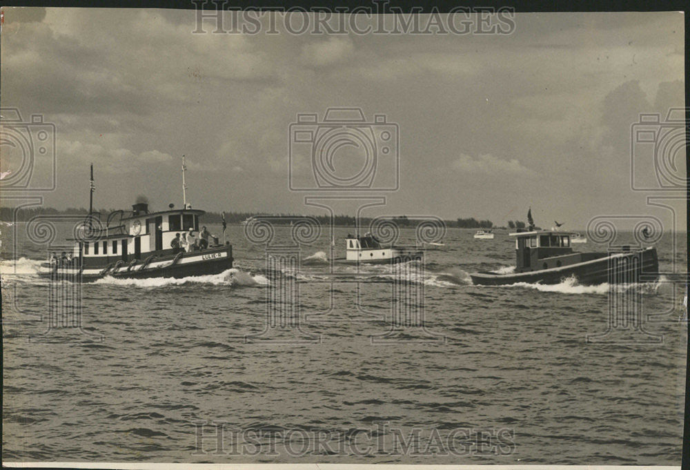 1941 Press Photo Tugboat From Maas Brothers In St Petersburg To The Pier - Historic Images