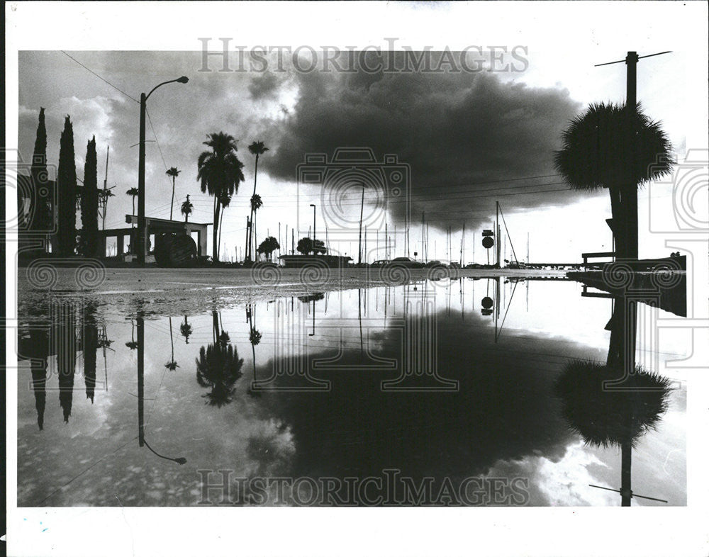 1991 Press Photo Petersburg Failed Cloud Promise Rain Monday - Historic Images