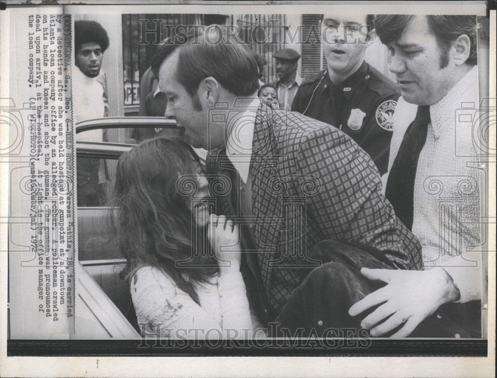 1972 Press Photo Teresa Mathis Atlanta Loan Company Robbery Hostage - Historic Images