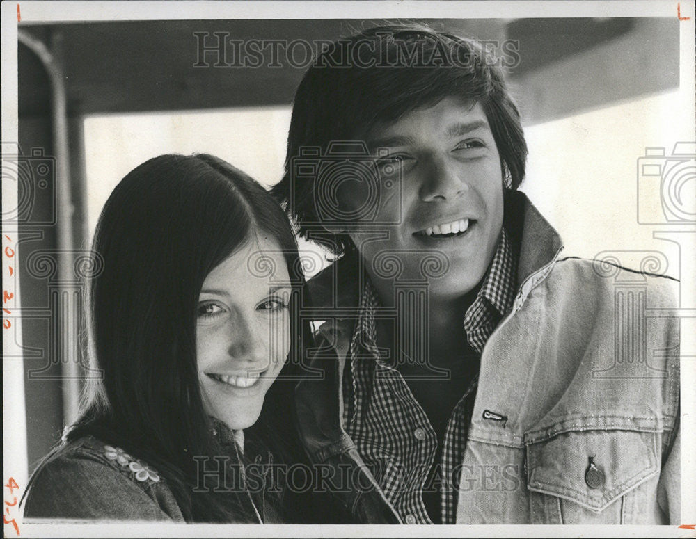 1974 Press Photo Jay Hammer and Jane Actman Guest Star On Mannix - Historic Images