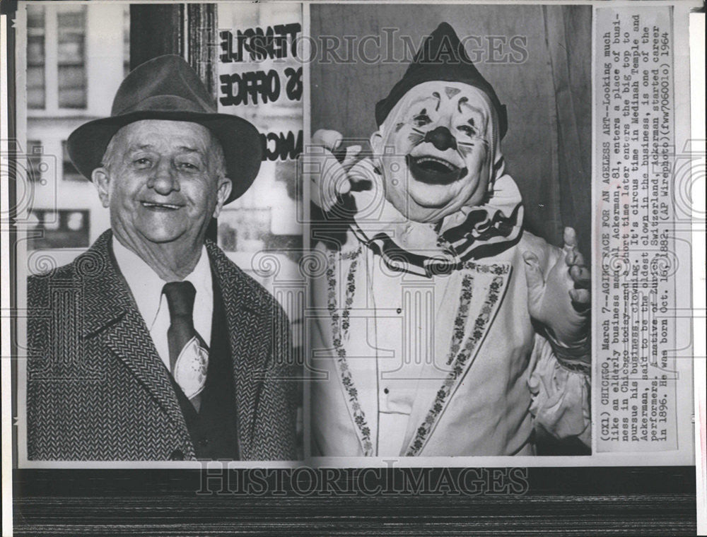 1964 Press Photo Business man Ackerman Chicago Medinah Temple Clowning  Zurich - Historic Images