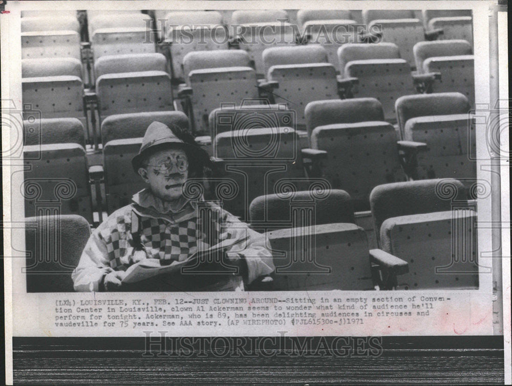 1971 Press Photo Clown Al Ackerman Louisville Convention Center - Historic Images