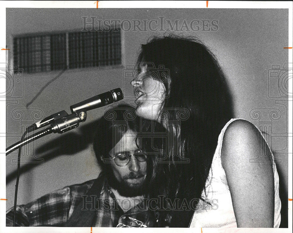 1972 Press Photo John Kerr Irish ballad singer Coolback Fanad Donegal Ireland - Historic Images