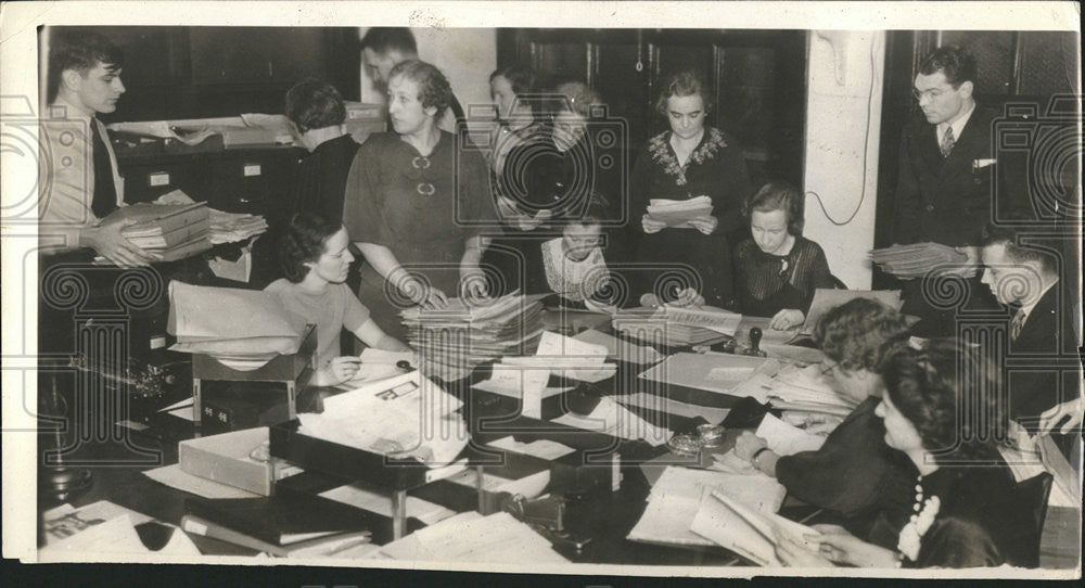 Press Photo Flies Division Social Security Board Washington - Historic Images