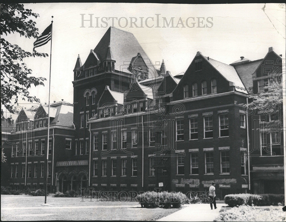 1959 Press Photo Austin High School East Building Student North Division - Historic Images