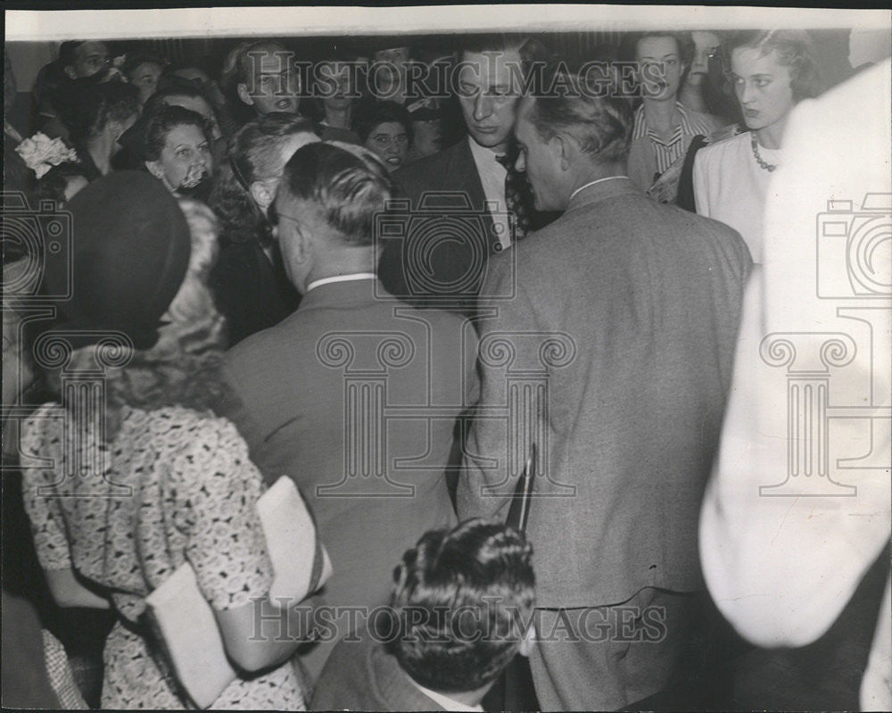 1944 Press Photo Frank Schneberger Lawyer Bailiff Cohen William Johnson - Historic Images