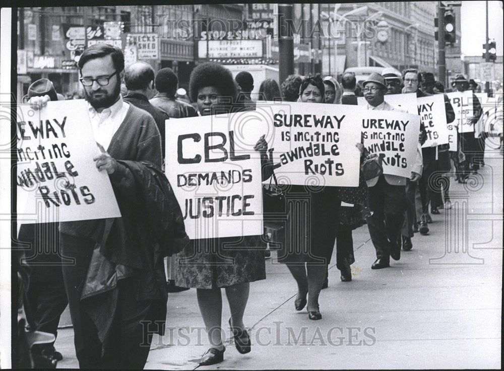 1970 Press Photo Contract Buyers League  Demonstration - Historic Images