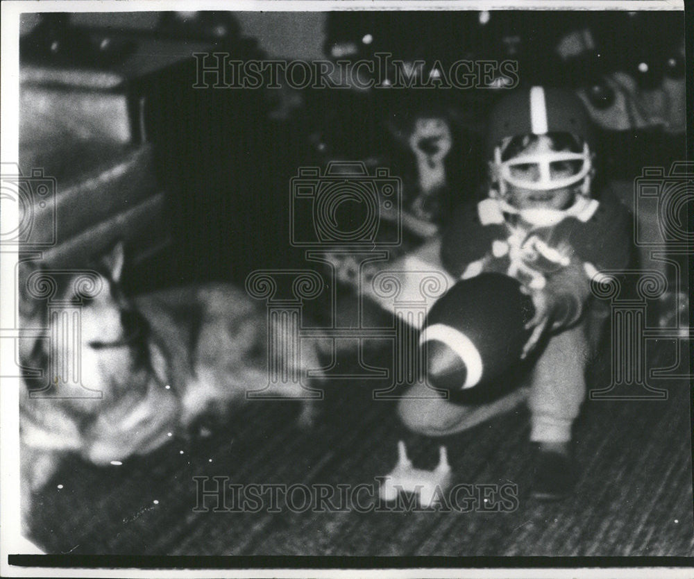 1972 Press Photo Karvanek Family Foster Child Playing Football - Historic Images