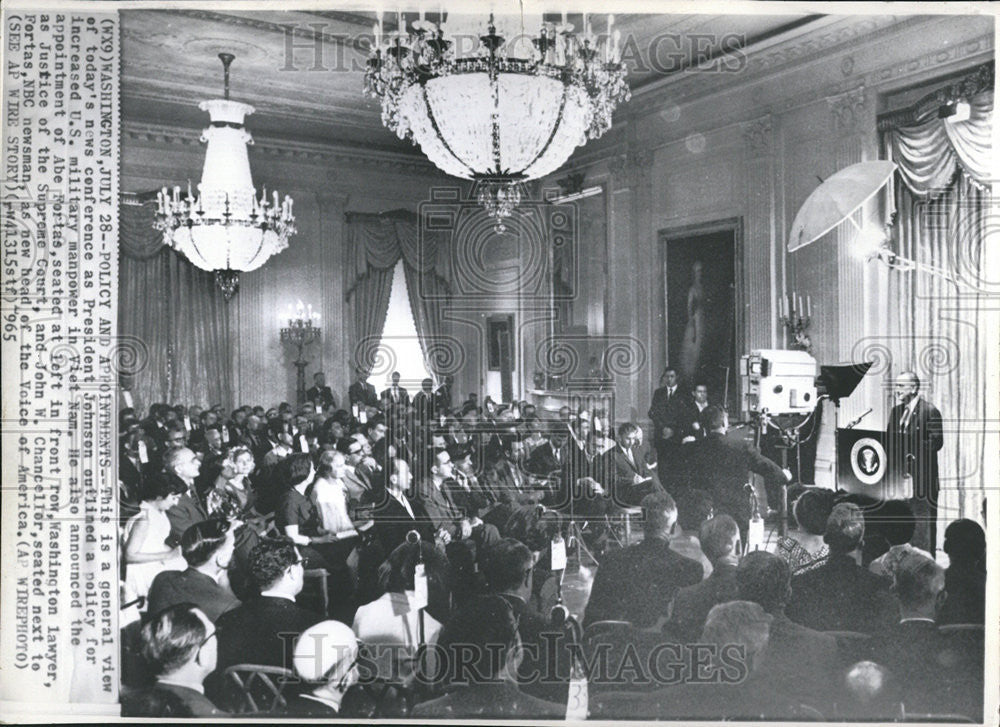 1965 Press Photo President Johnson US military manpower Vietnam news conference - Historic Images