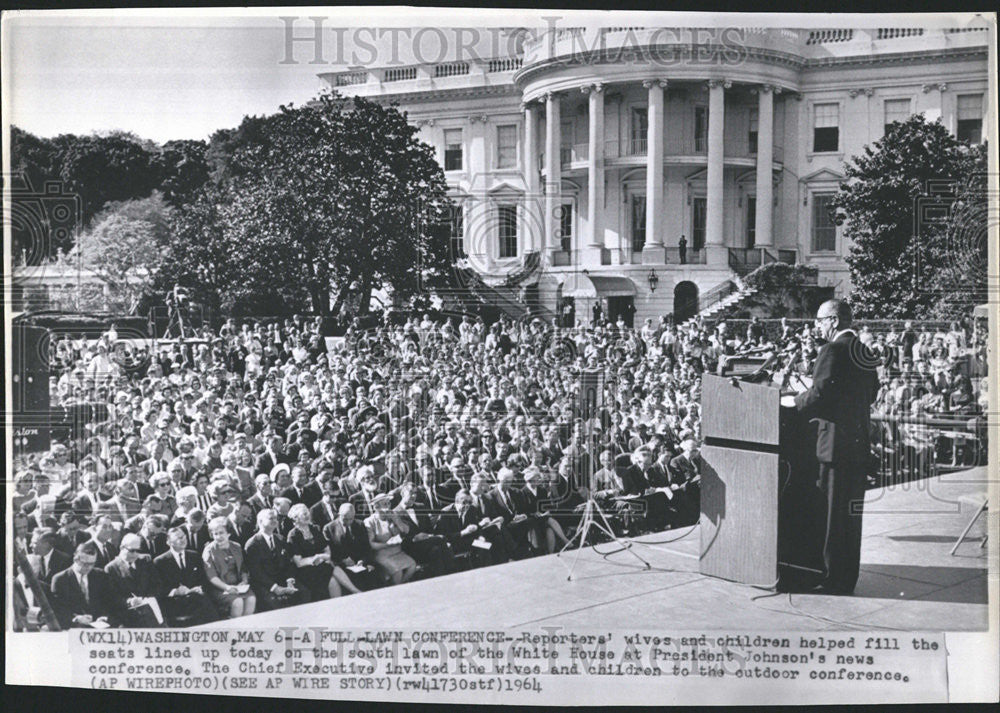 1964 Press Photo White House News Conference Crowds President Johnson - Historic Images