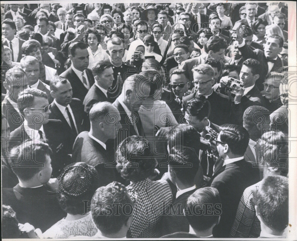 1964 Press Photo President Johnson daughter Lynda Bird Students White House - Historic Images
