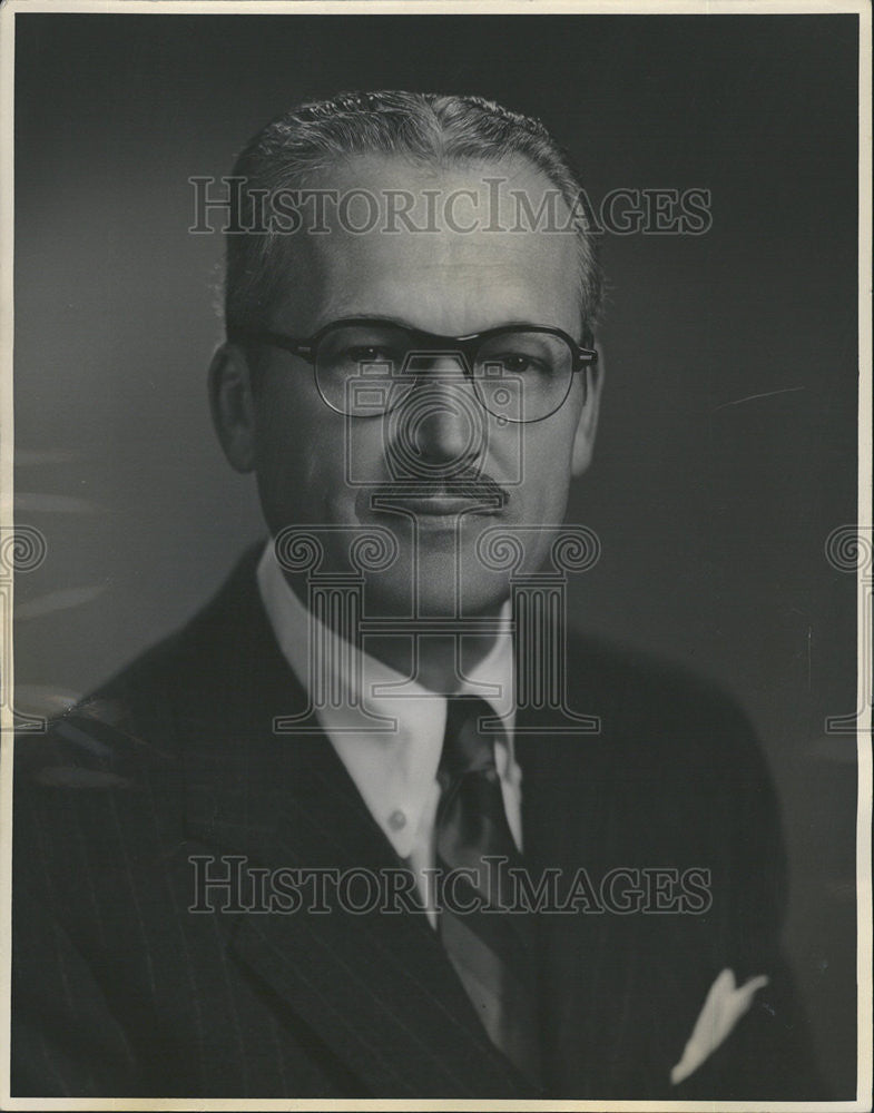 1950 Press Photo Leslie Thompson General Counsel Stanolind Gas Company Tulsa - Historic Images