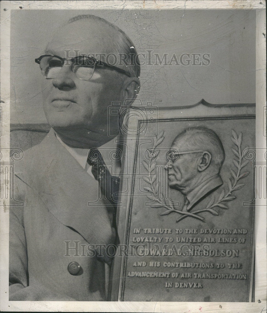 1978 Press Photo United Air Lines president assistant Nicholson birthday honored - Historic Images