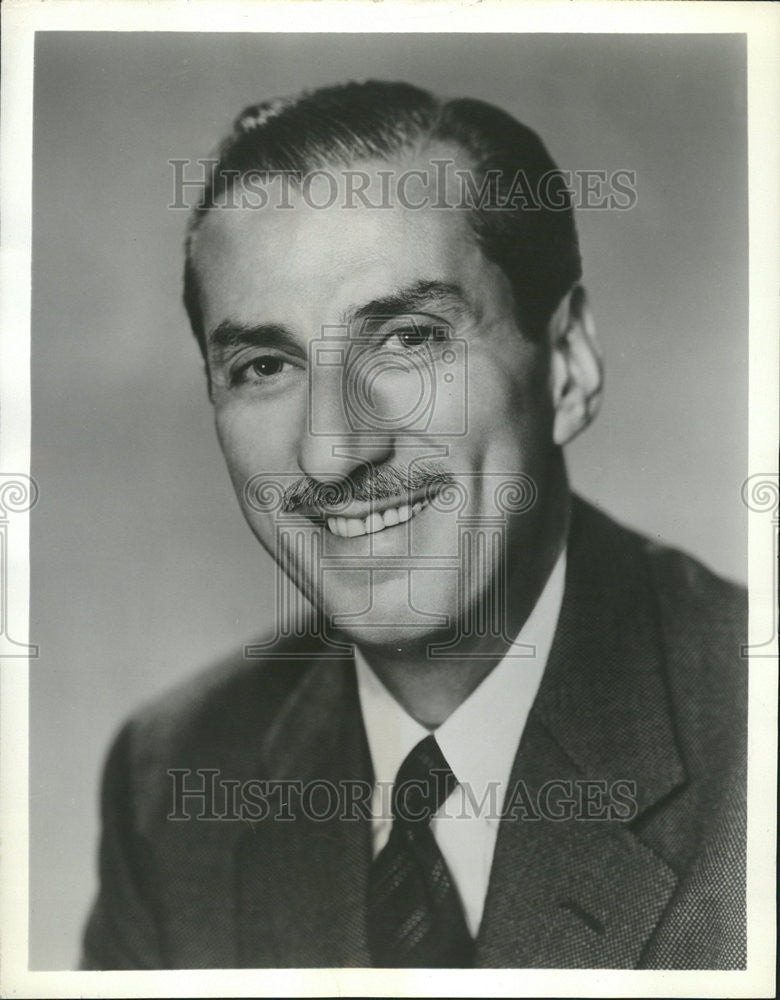 1968 Press Photo Robert Trout American Broadcast News Reporter - Historic Images