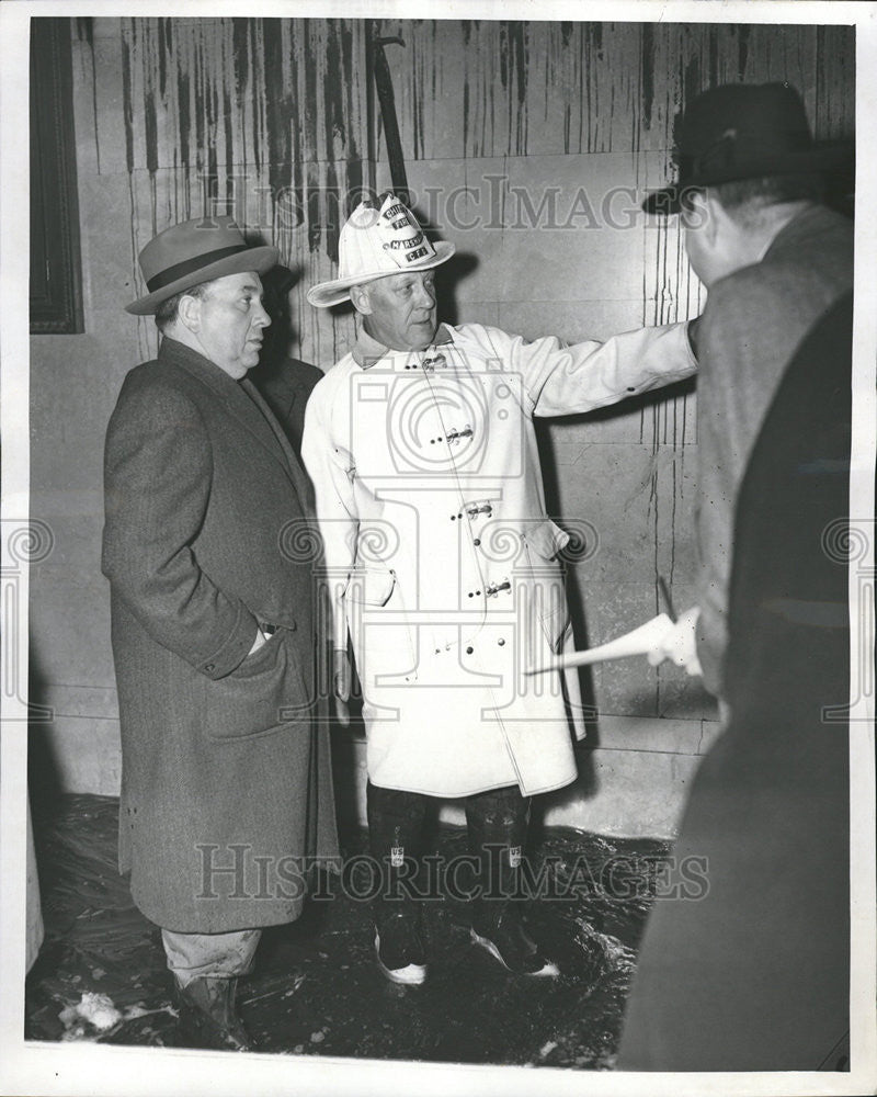 1957 Press Photo Mayor Daley chief Fire Marshall Peterson council chambers hall - Historic Images