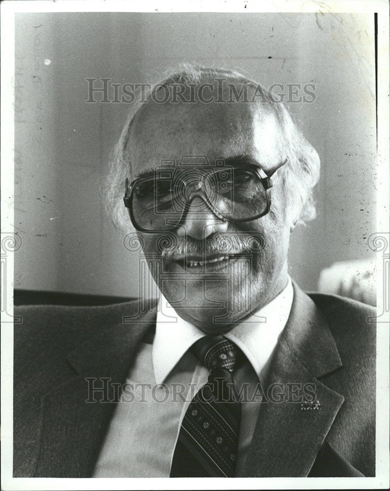 1981 Press Photo Alvin Johnson Public Worker Lawrence Roach - Historic Images