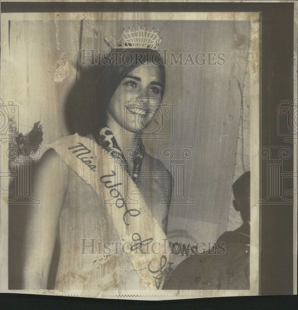 1969 Press Photo Gail Heinzmann Carlyle Miss Wool Illinois Indiana Springfield - Historic Images