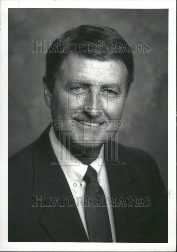 1990 Press Photo Robert L. Johnson Gerber Company Executive - Historic Images