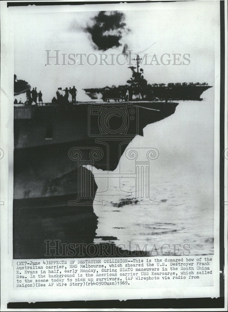 1969 Press Photo The Damaged bow the Australian Carrier, HMS Melbourne. - Historic Images