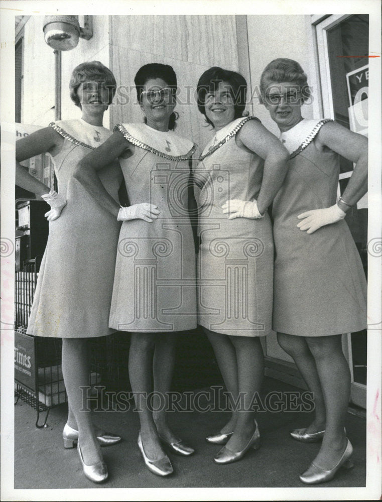 1972 Press Photo Manatee YMCA Members Friendly City Chapter Sweet Adelines - Historic Images