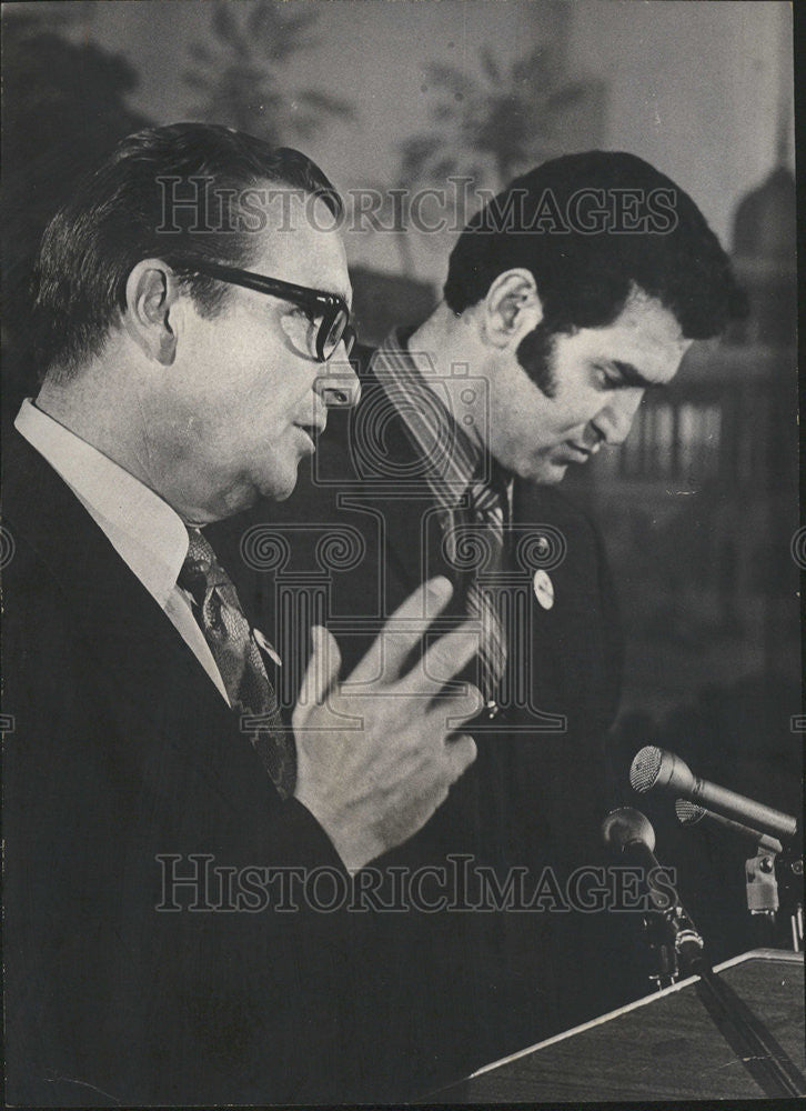 1971 Press Photo PRISONERS OF WAR U.S. TROOPS VIETNAM CHARLES DR. SAMIR ZAKHEM - Historic Images