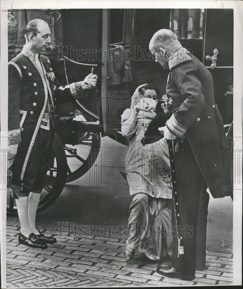 1954 Press Photo Begum Liaquat Ali Khan World First Moslem Ambassadress - Historic Images