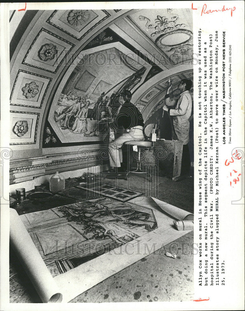 1973 Press Photo Allyn Cox works on a mural in the House wing of the Capitol - Historic Images