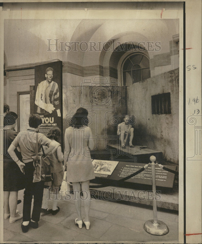 1970 Press Photo United States Vietnam Prisoners of War Exhibit - Historic Images