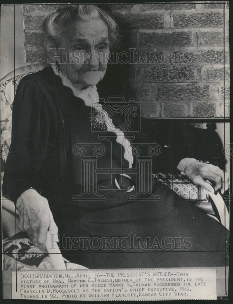 1945 Press Photo President Mother Martha E Truman President - Historic Images