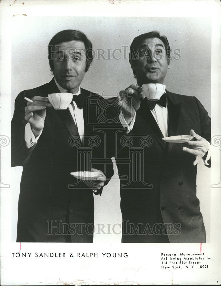 1973 Press Photo Tony Sandler Ralph Young Singing Comics - Historic Images