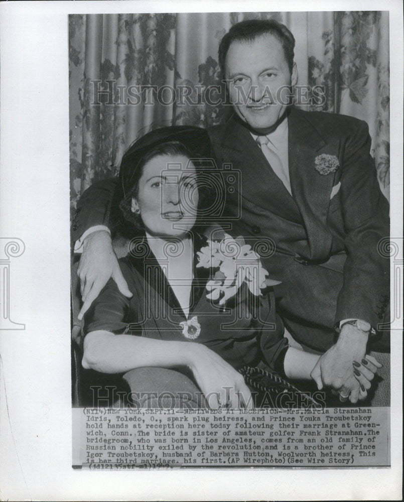 1949 Press Photo Newly Weds Mrs Marcia Stranalan Idris, Prince Youka Troubetskoy - Historic Images