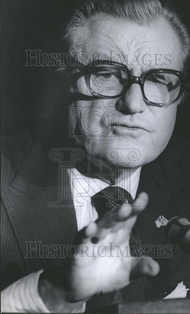 1975 Press Photo United States Vice President Nelson Rockefeller - Historic Images